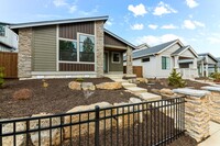 Building Photo - New Westside Gem