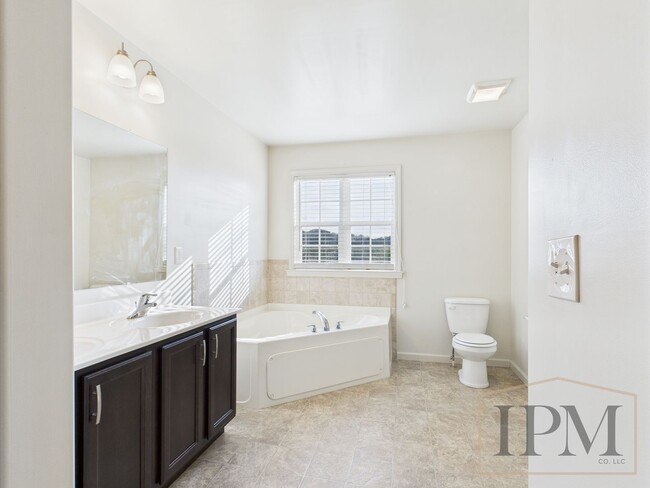 Building Photo - Coming Soon - Spacious 2 Bedroom, 2.5 Bath...