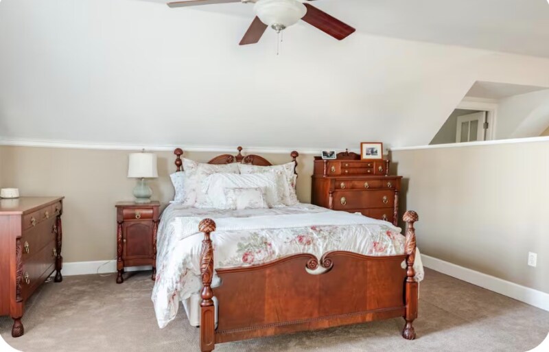 Building Photo - 4325 NE 42nd Ave