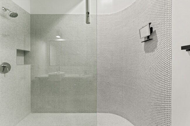 Building Photo - 4925 E Red Rock Dr