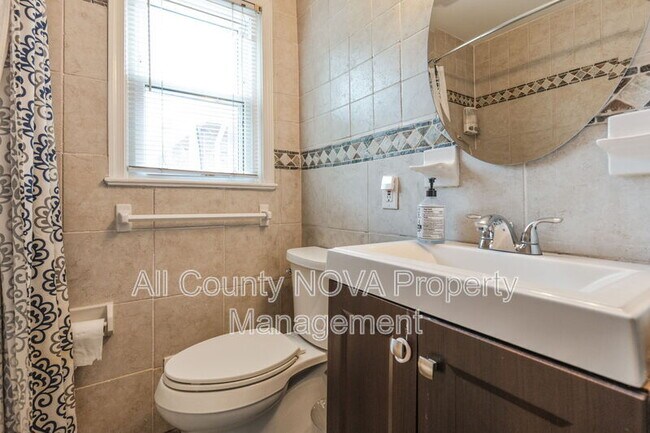 Building Photo - 4141 21st Rd N