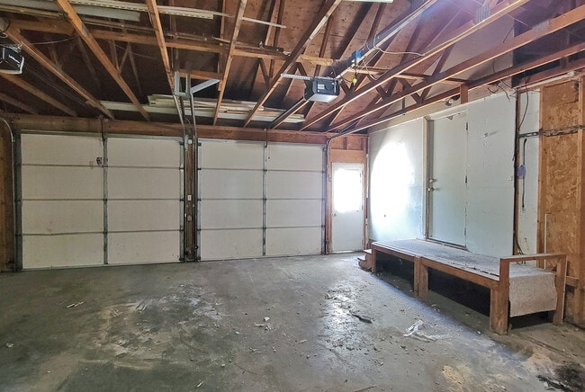 Building Photo - 1808 Dakota St