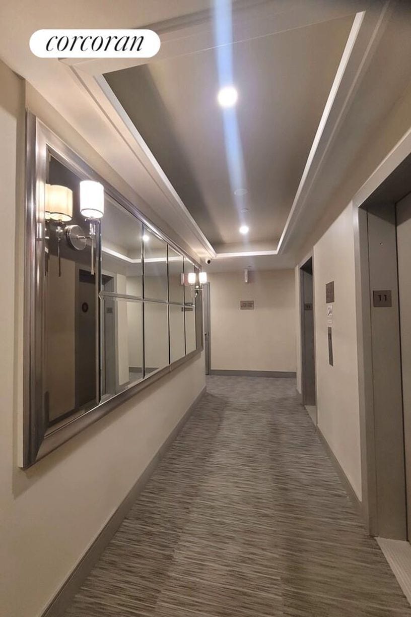 Building Photo - 45 W 81st St