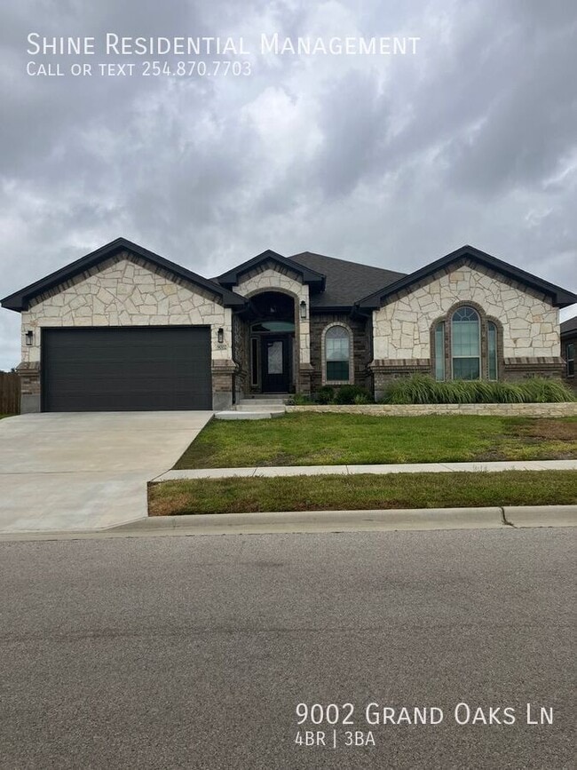 Building Photo - 9002 Grand Oaks Ln