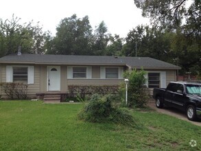 Building Photo - Charming 3-Bedroom Home Near Downtown Rock...