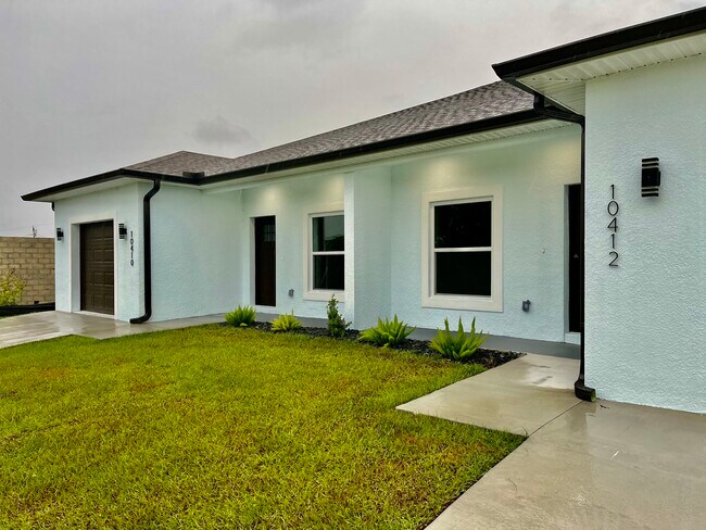 Primary Photo - 10412 Pendleton Ave