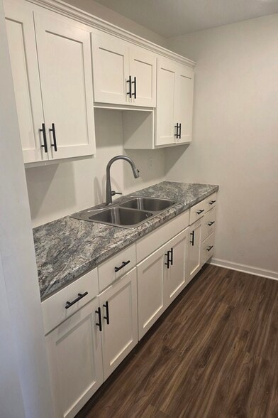 Building Photo - Laurentian Apartments