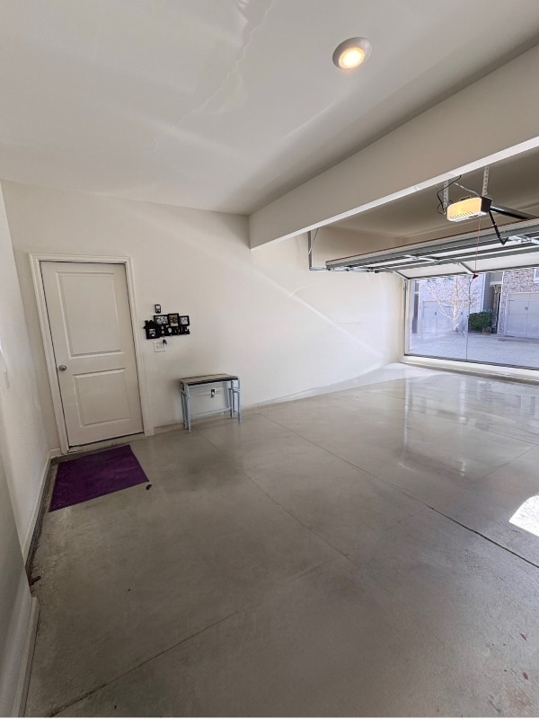 Building Photo - 2402 Fitts Dr