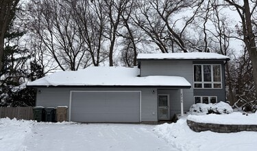 Building Photo - 6526 Bettys Ln