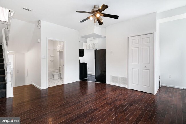 Building Photo - 308 N 39th St