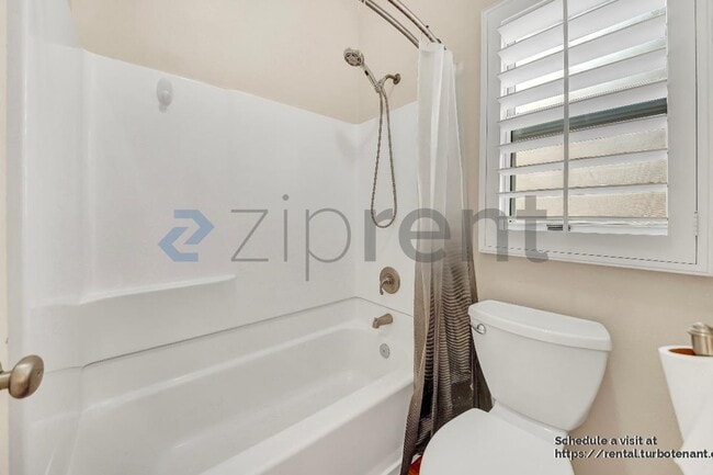 Building Photo - 25832 Browning Pl