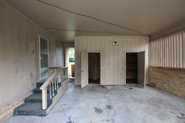 Building Photo - Beautiful 3 Bed 2 Bath in the Heart of Tyler!