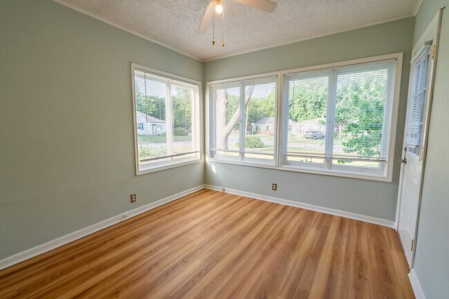 Building Photo - Charming 2 bed 1 bath in midtown Tulsa!