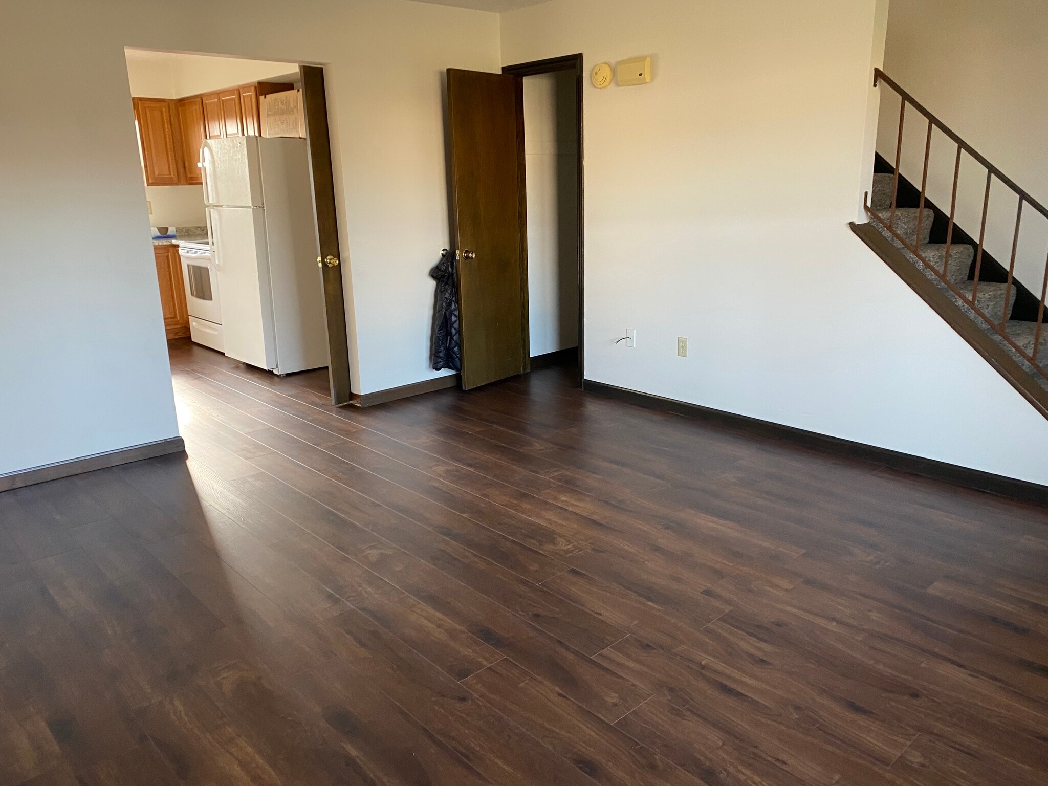 Living Room - 845 Red Oak Trl