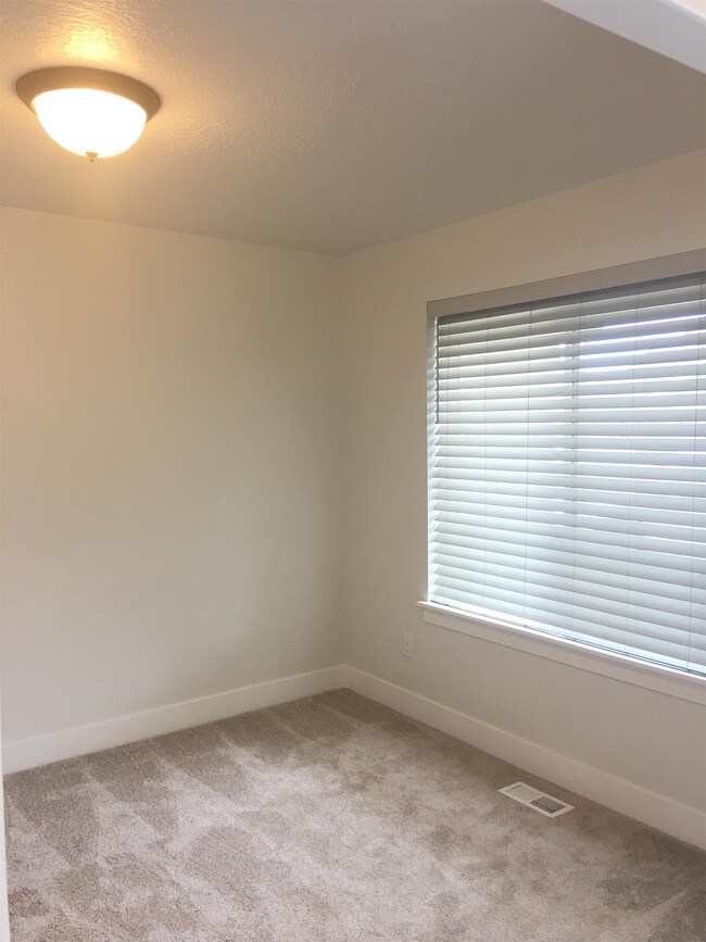 Building Photo - 3978 W 1750 N