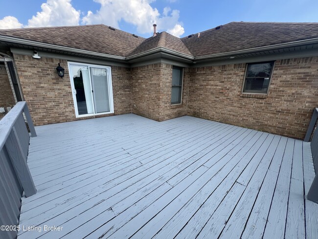 Building Photo - 4901 Hunters Point Cir