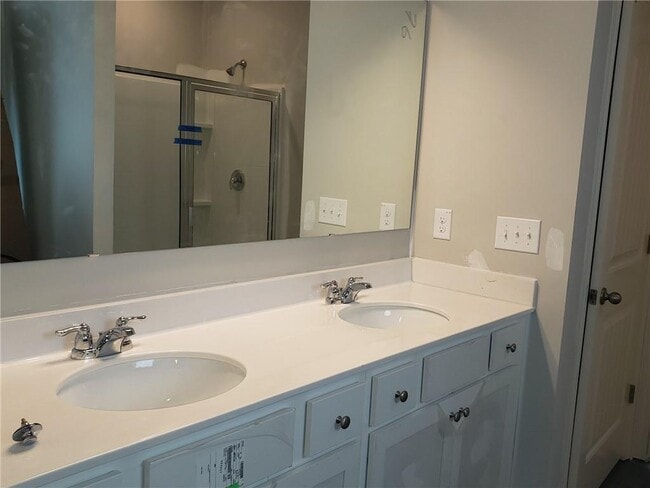 Building Photo - 121 Valimar Dr