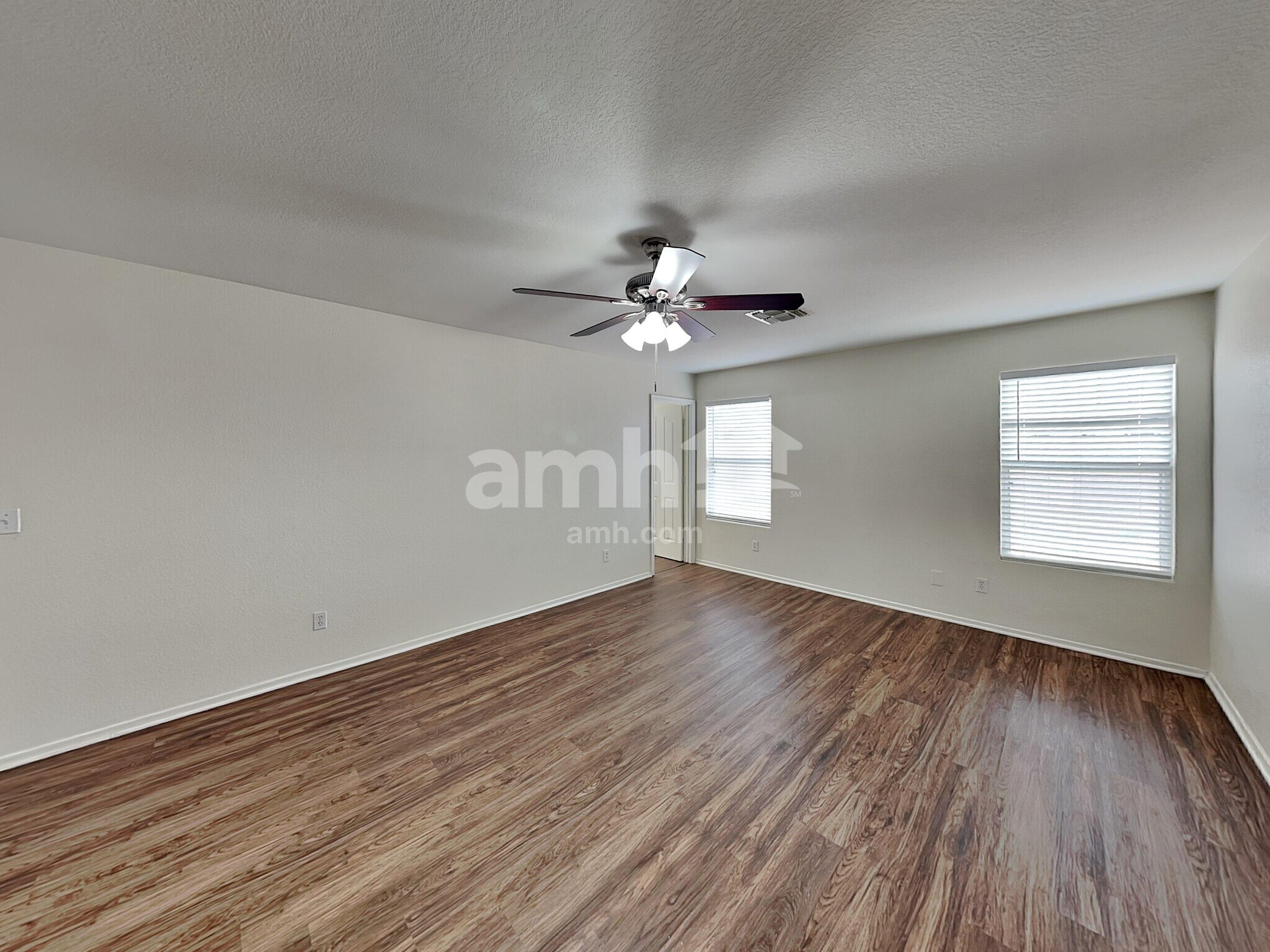 Building Photo - 10453 E Haymarket St