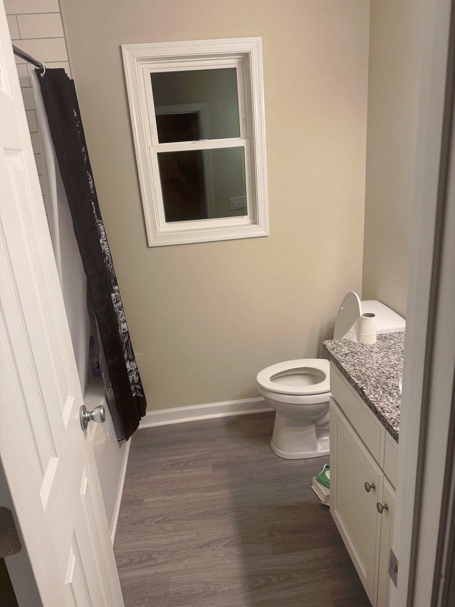 Building Photo - 713 Hemlock Ave