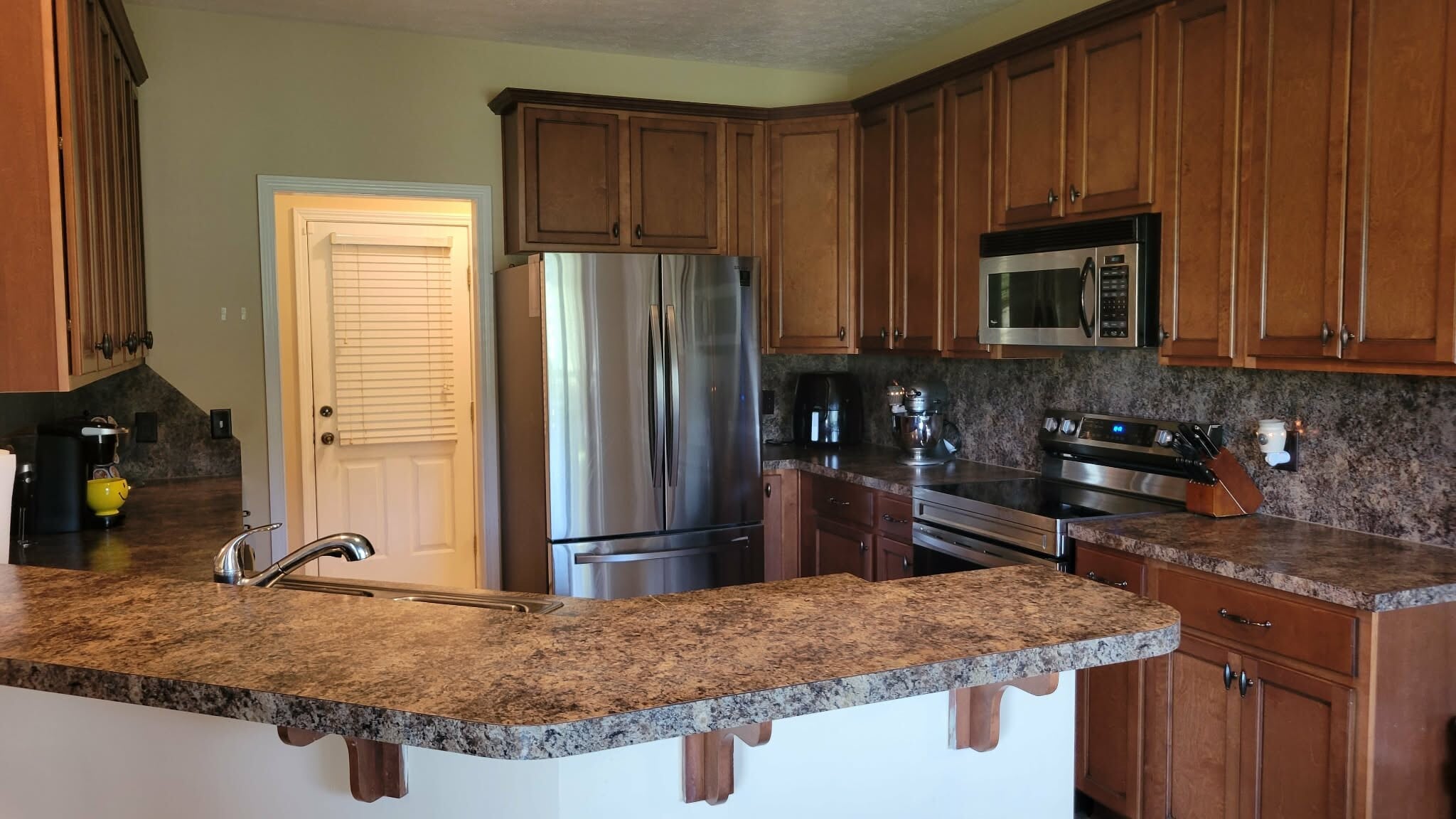 Building Photo - 7301 Anna Rose Dr