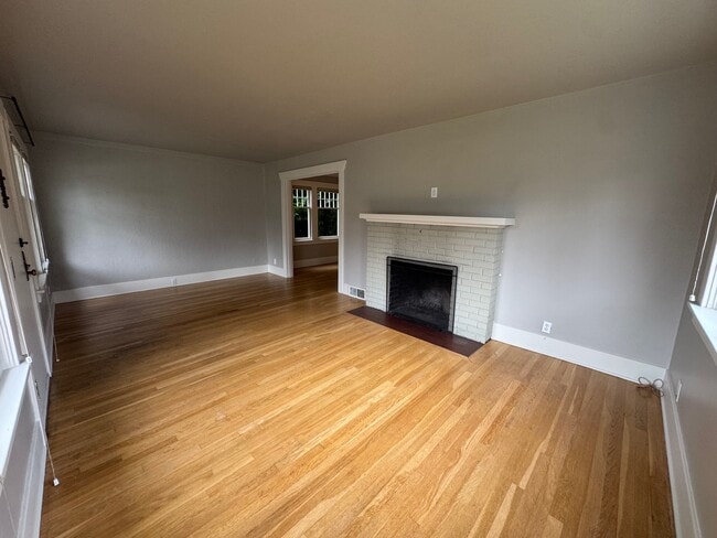 Building Photo - 6247 31st Ave NE