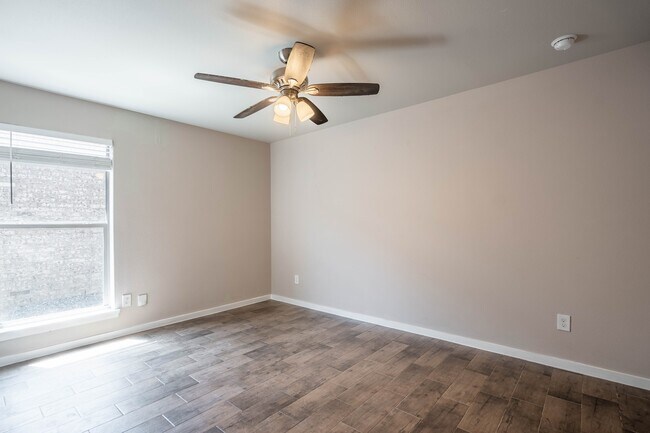 Building Photo - 2311 Outlaw Ct