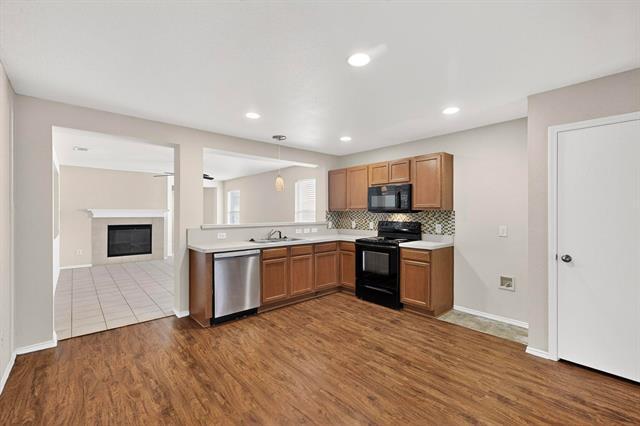 Building Photo - 9120 Sun Haven Way