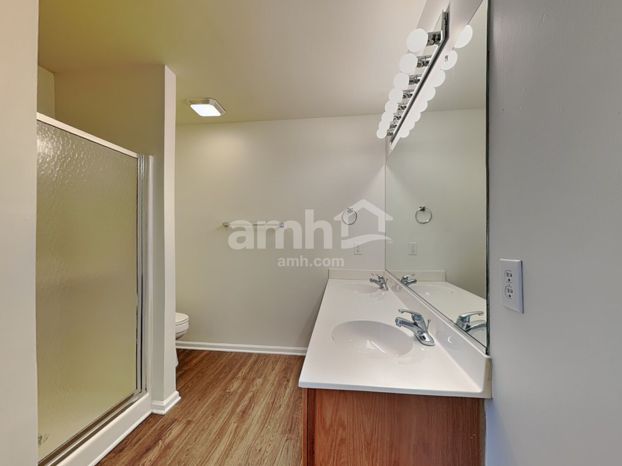 Building Photo - 5065 Walden Ridge Dr