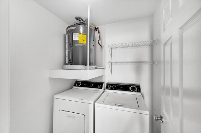 Building Photo - 3231 Allen Pkwy