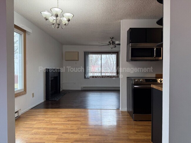 Building Photo - 2131 2nd Ave E