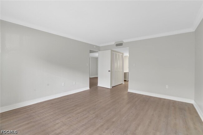 Building Photo - 1830 Maravilla Ave