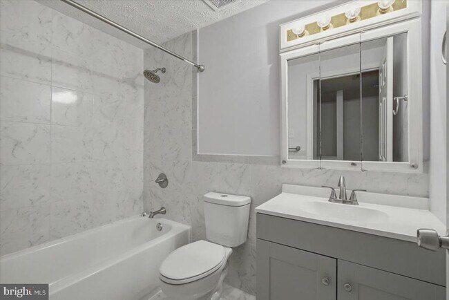 Building Photo - 508 Palmspring Dr