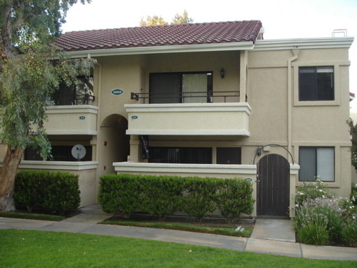 Primary Photo - 1 Bedroom Condo in Canyon Country!