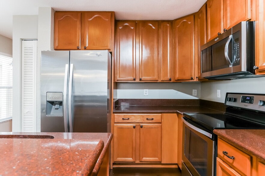 Building Photo - 6031 NW 42nd Way