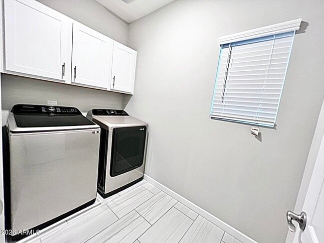 Building Photo - 2134 W Harmont Dr
