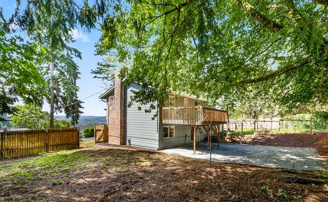 Building Photo - Snohomish Split level for Rent!