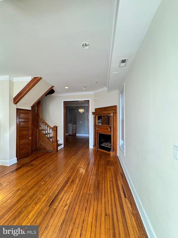 Building Photo - 15 Seaton Pl NW