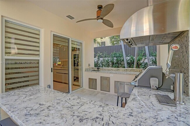 Building Photo - 20824 NE 37th Ave