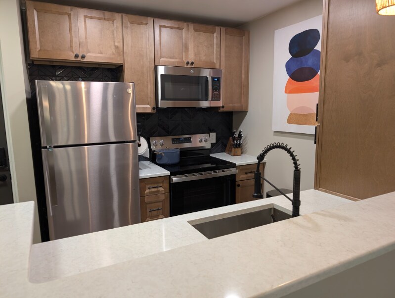 Building Photo - 1511 Graduate Ln