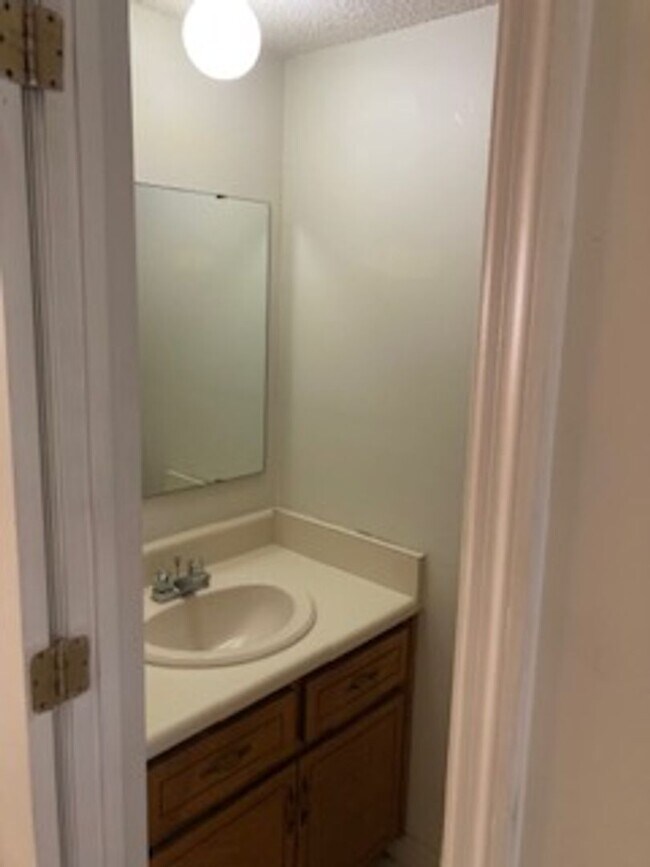 Building Photo - 1463 Green St