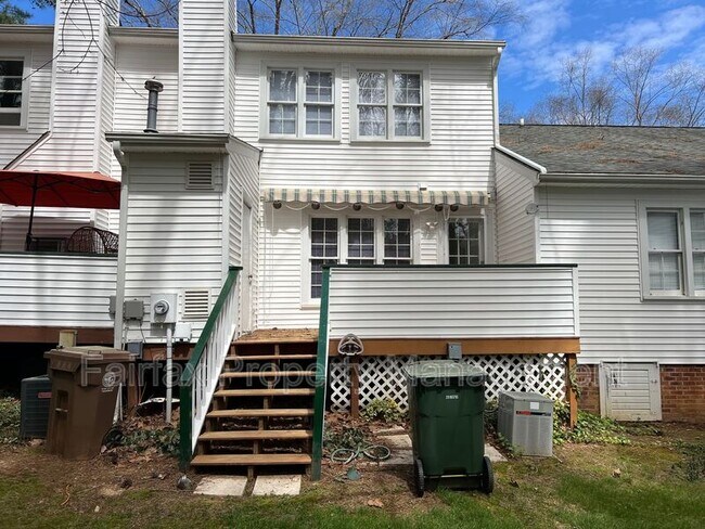 Building Photo - 112 Greenmont Ln