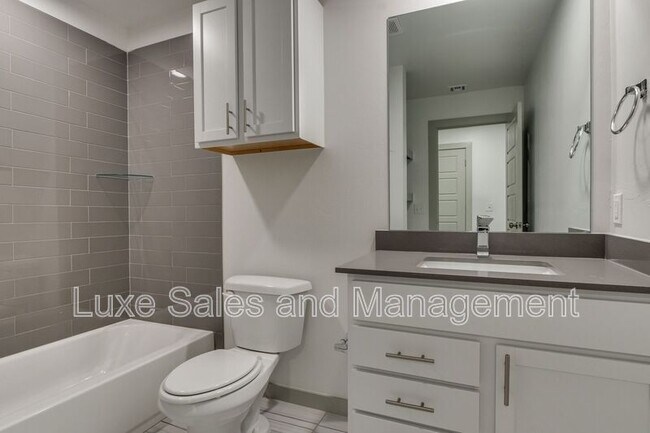 Building Photo - 7907 NW 135th Terrace