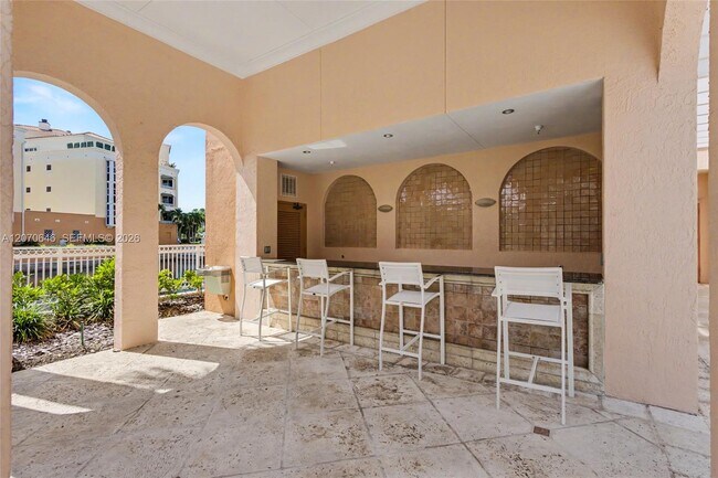 Building Photo - 731 Crandon Blvd