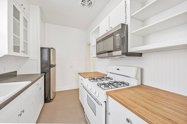 Building Photo - LC Rental: 128 East 23rd