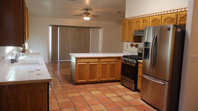 Building Photo - In ground Pool