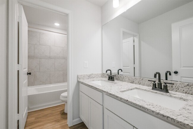 Building Photo - 12931 California Palm Ct