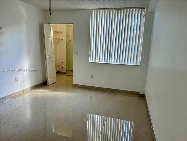 Building Photo - 12142 St.Andrews Pl