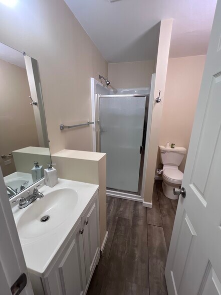 Building Photo - 29 Phylis Dr