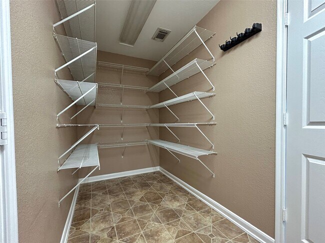 Building Photo - 6139 Springbrook Garden Ln