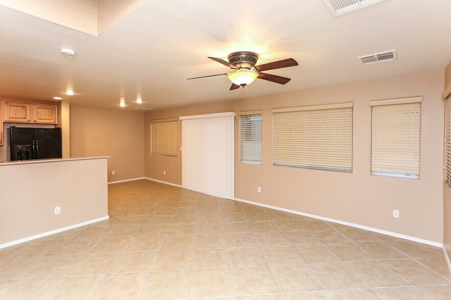 Building Photo - 8204 W Wildwood Glen Dr